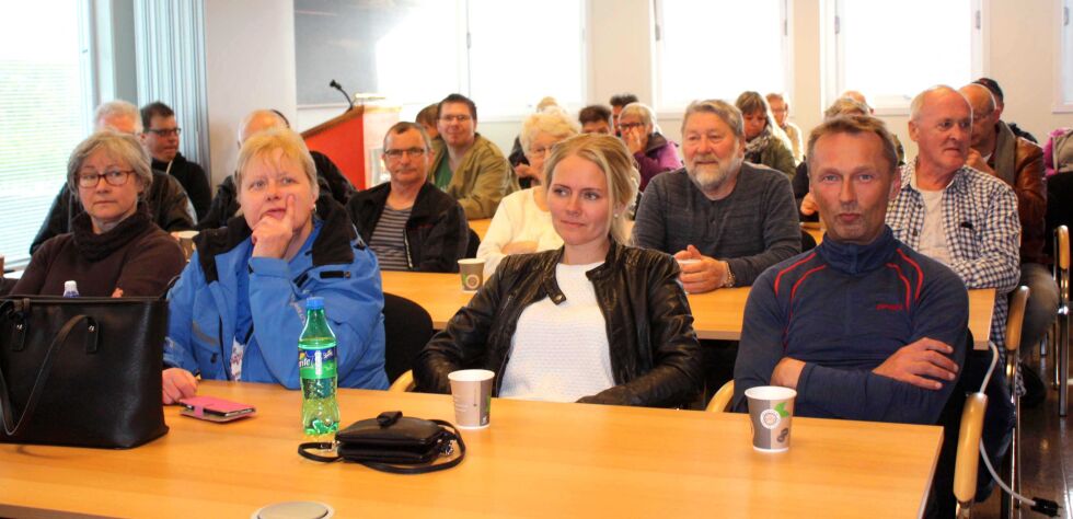 Det var stort oppmøte på rådhuset i Nesseby da besøkssenteret for Øvre Pasvik nasjonalpark, NIBIO Svanhovd og SNO inviterte til møte om temaet bjørn i Tana og Nesseby.
 Foto: Mari-Ann Nilssen