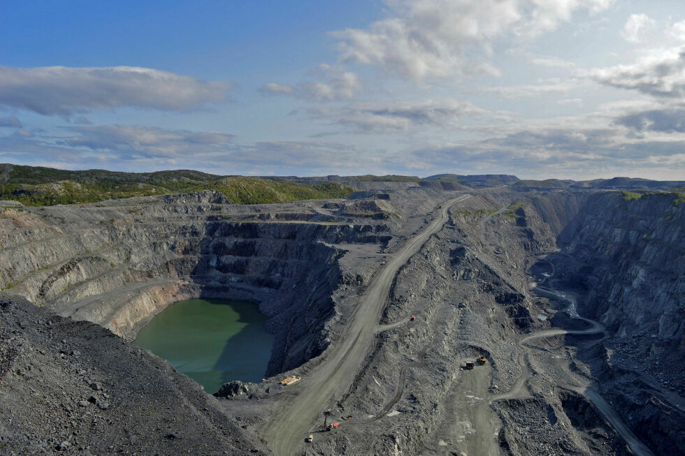 Kvinner er mest negative til gruvedumping. Bildet er en illustrasjon fra Sydvaranger dagbrudd.
 Foto: Sydvaranger