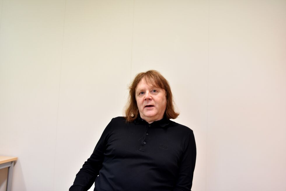 Med sine tre medlemmer i kommunestyret sitter Åge Persen og TLP på vippen i alle saker. Dette da både de rød-grønne og de blå-blå har åtte hver. Fra denne posisjonen kan partiet shoppe politikk fra sak til sak. Blant annet har partiet samarbeidet med begge blokkene om budsjettet de to siste årene. Denne gangen ligger varaordførervervet og politisk gjennomslag i potten.
Foto: Bjørn Arne Johansen