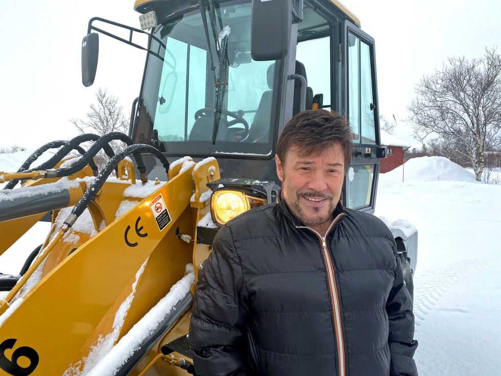 Torbjørn Pettersen mener det er behov for flere aktører innen brøyting i Porsanger. Nå har han etablert eget firma og investert i en liten hjullaster. Foto: Marius Thorsen
Foto: Marius Thorsen
