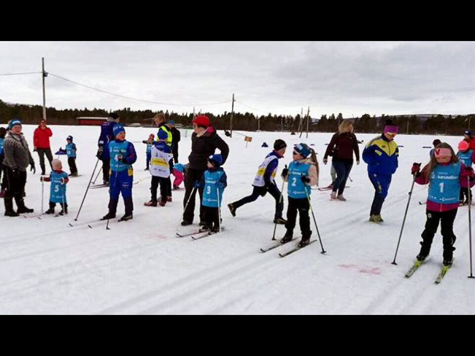 Her er den yngre garden klar for start.
 Foto:  Nordlys Ski/Friidrett