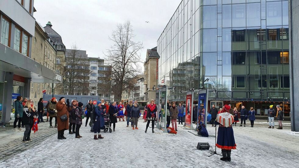 Elsa Laula Renbergs plass i Trondheim ble flittig brukt under nasjonaldagsfeiringen.
 Foto: Beate Heide