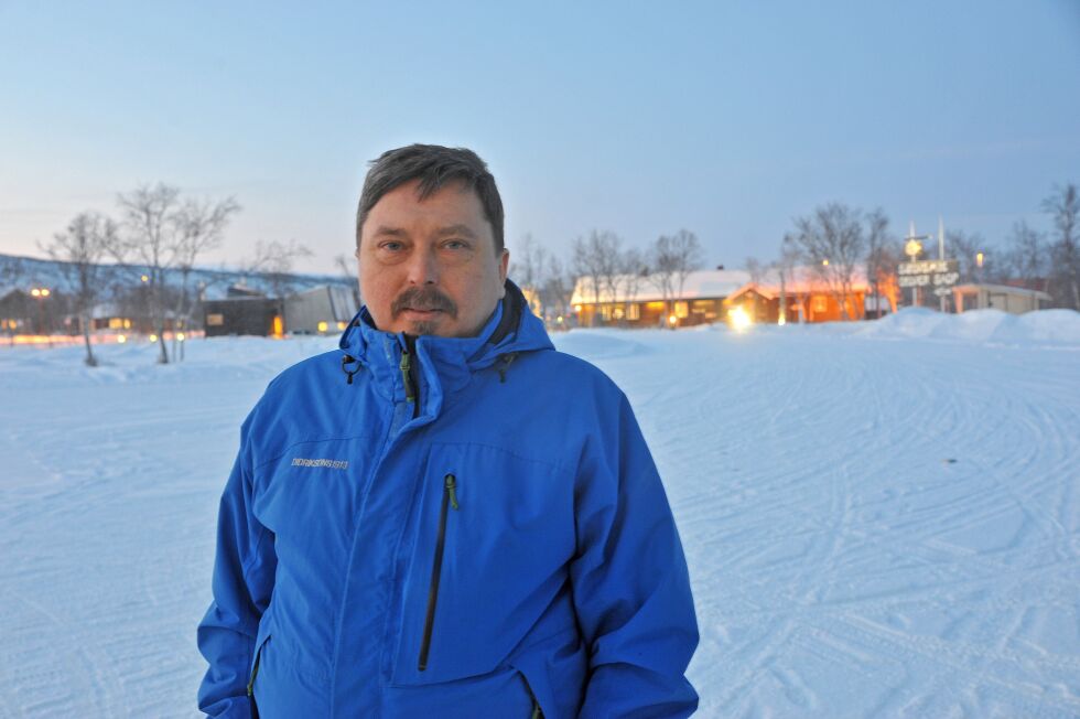 Nils Henrik Buljo tok utfordringen på strak arm, og er nå å se i stykket om «Snøfrid» som turnerer rundt omkring i Sápmi.
 Foto: Erik Brenli
