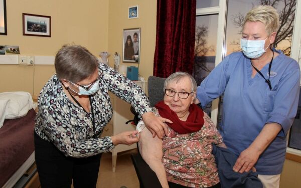 Gaia (86) fikk første dose
