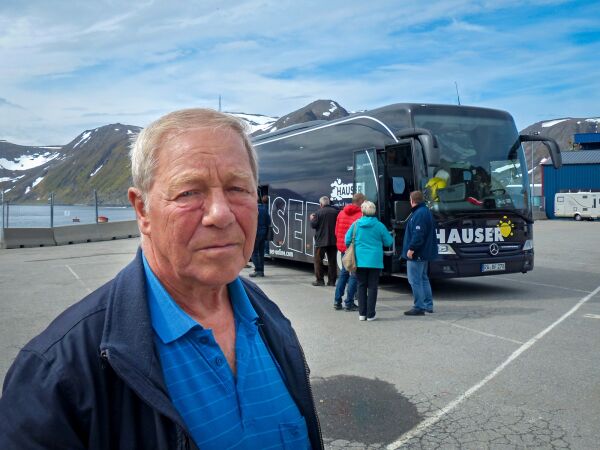 – Uforståelig servil holdning