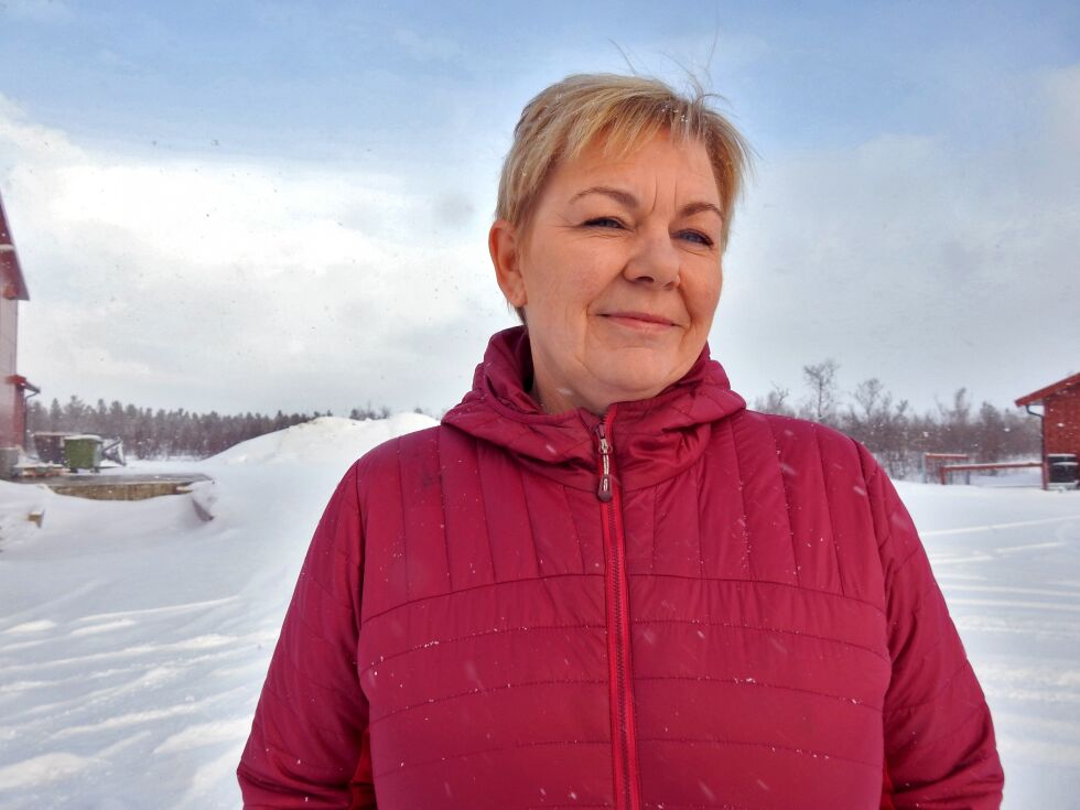 Administrativ leder for forebyggende tjenester ved Lakselv legestasjon, Heidi Stenbro Hanssen, synes det er svært positivt at HelseRespons nå tar tak, og at SMS-tjenesten vil bli gratis. Tjenesten som i dag tilbys pasientene er nemlig ulovlig.
Foto: Kristin Marie Ericsson