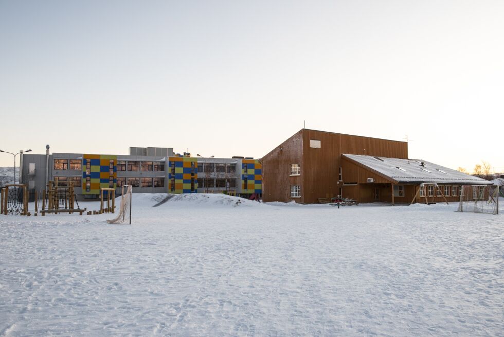 Kommunen gjennomgår nå all sin infrastruktur, deriblant bygningsmassen til barneskolen i Lakselv (bildet).
 Foto: Marius Thorsen