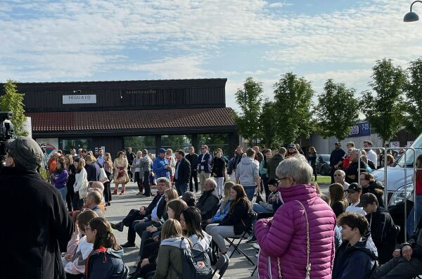 Miljøministeren valgte elbåt-konferanse fremfor Joddu-åpning