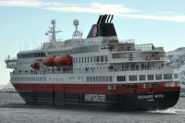 Hurtigruten innstiller