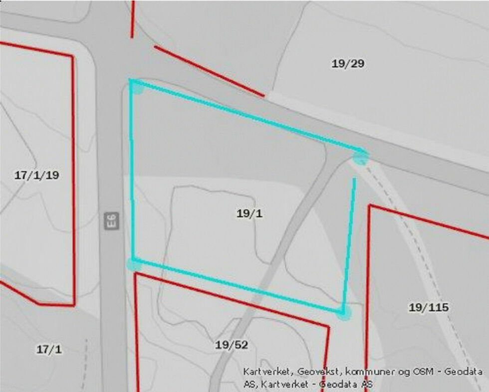 Her på Ildskogveien i Lakselv, øst for E6, søker Máhtte Áslat Sara Eira om næringstomt.
 Foto: GeodataKartUtsnitt