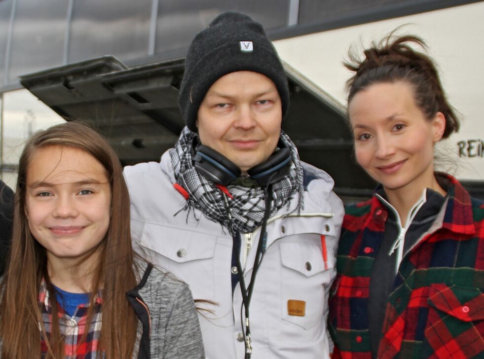I FILMEN: Filmskaper Egil Pedersen har med seg både Tina Elisabeth Susanne Mikalsen (til venstre) og Ingá Márjá Sarre i filmen som vises i Tyskland.
 Foto: Torbjørn Ittelin