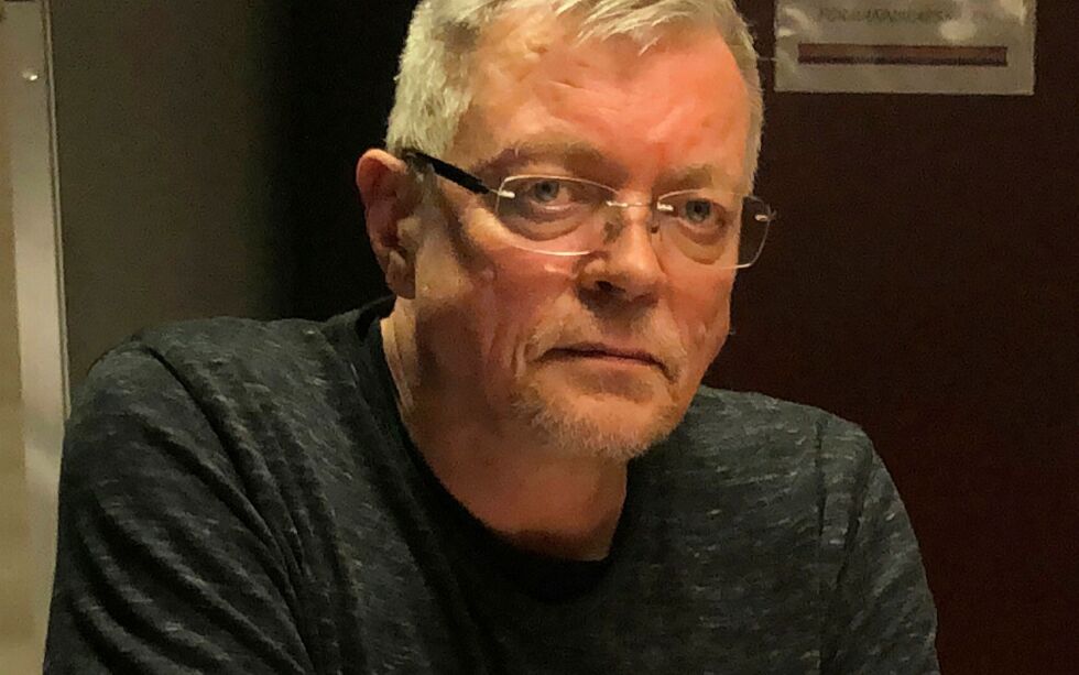 Kom­mu­ne­di­rek­tør Kurt Maur­stad ut­ta­ler seg om smit­te­vern­be­fa­rin­gen i Kar­as­jok.
 Foto: Stein Torger Svala
