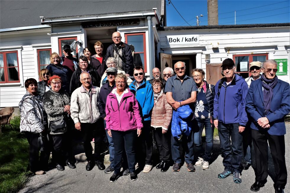 Gruppen fra Vadsø fikk et minnerikt opphold. Her foran Lassigården.
 Foto: Bjørn Hildonen
