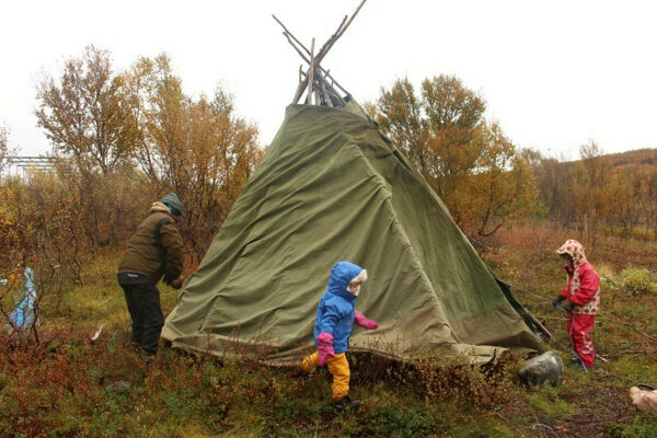 Skuohtanjárga med aktiviteter for barna