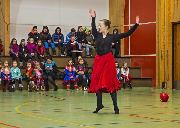 Feiret med teater