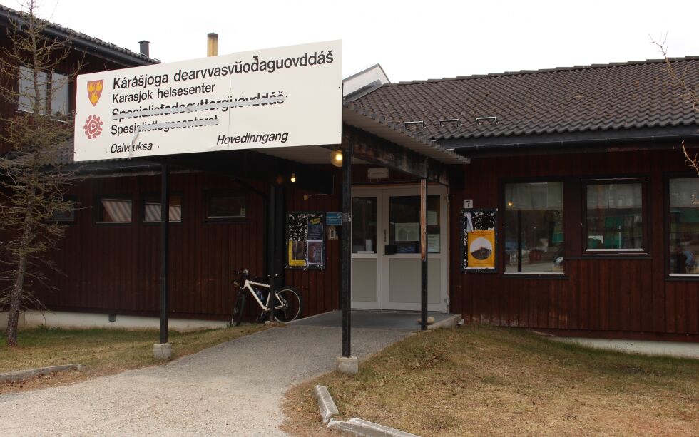 Etter at to personer i Karasjok har testet positivt for Covid-19, ber kommunedirektør Kurt Maurstad om at alle har lav terskel for å teste seg ved symptomer. De to positive testene er etter henholdsvis en PCR-test og en hurtigtest.
 Foto: Elise Embla Scheele