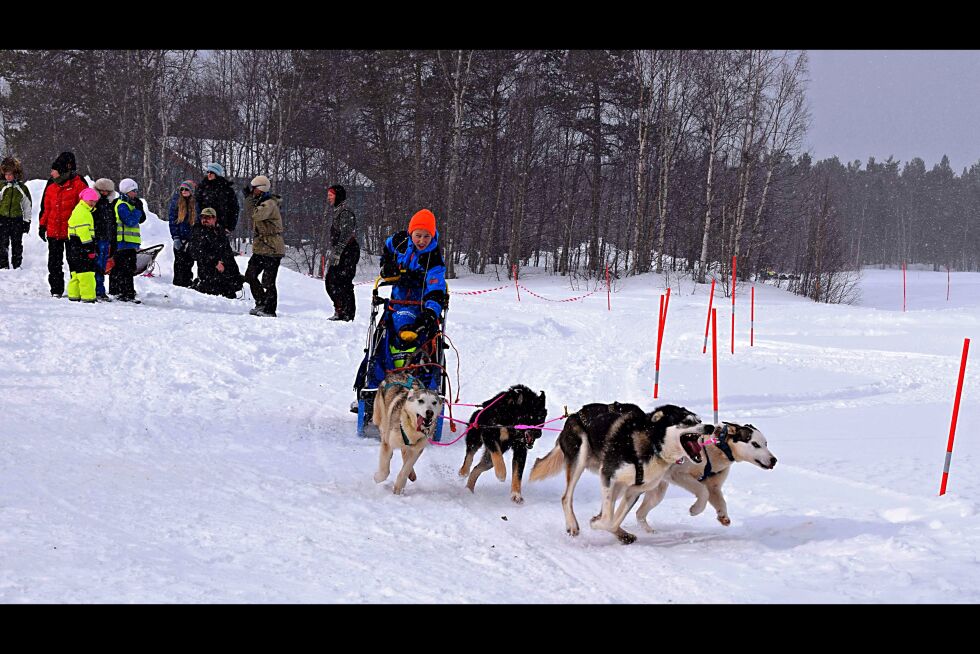 Full fart i den én kilometer lange runden på Svanhovd.
 Foto: Birgitte Wisur Olsen