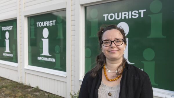 Tre vil drive turistinfoen
