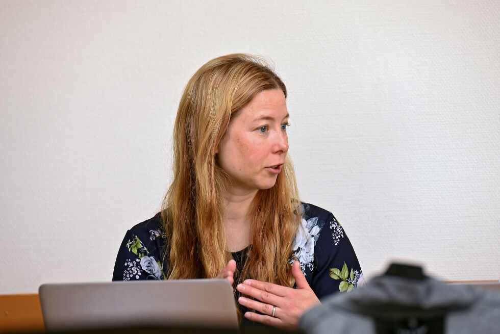 Fungerende administrasjonsleder Trine Persen har tro på at de snart vil klare å få redusert sykefraværet igjen.
 Foto: Marius Thorsen