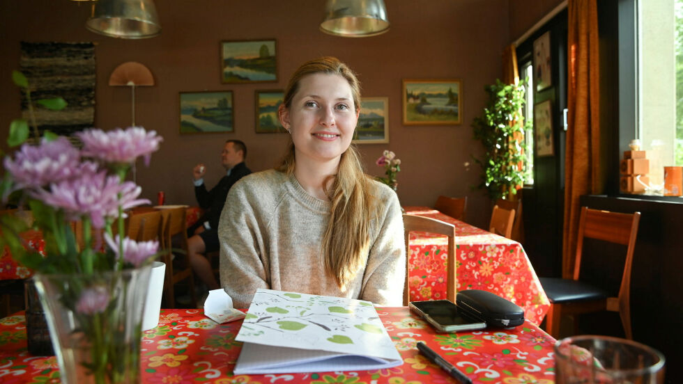 – Jeg ser etter hvordan mennesker opplever det grønne skiftet, og hvordan livet deres endrer seg, ikke i storpolitikk, men i det daglige, sier forsker Karolina Sikora.
 Foto: Irmelin Klemetzen
