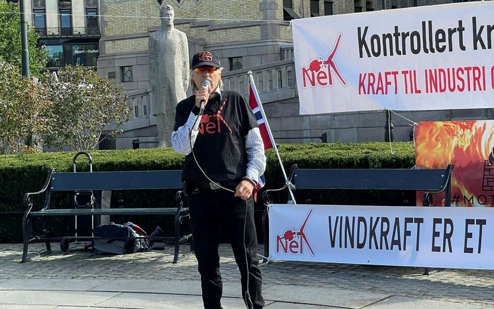 – Vindkraft er et ran. Norge, ett av verdens vakreste land, blir spist opp bit for bit, åpnet Kjetil Engja.
Foto: Hannah Persen