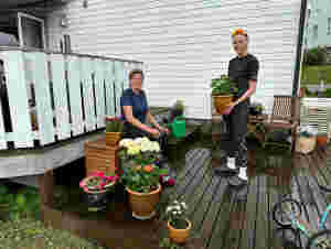 Endelig fikk Britt planta blomster