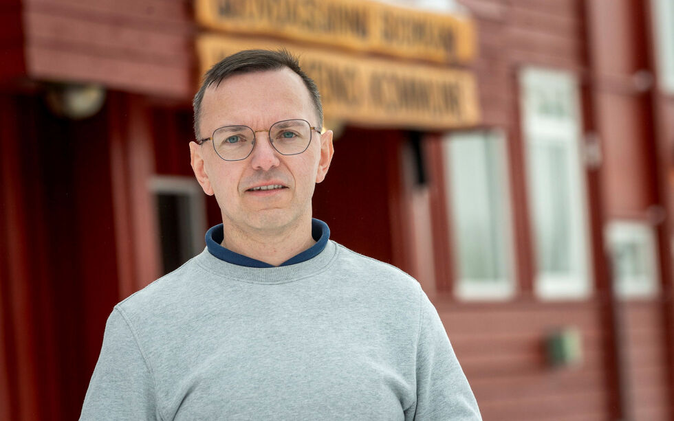 – Vi har en del tilfluktsrom i Kautokeino, men de er ikke beregnet til befolkningen generelt, slik som tilfluktsrommet på rådhuset. Derfor blir de definert som private tilfluktsrom, selv om det kan være kommunen som eier det, sier Nils Runar Hætta.
 Foto: Cecilie Bergan Stuedal