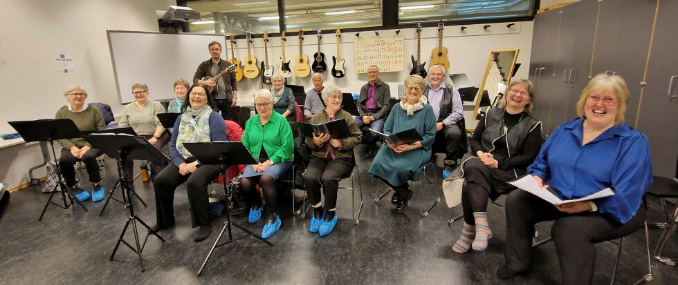 Fossekallen koser seg på øvingskveld til vårkonserten
 Foto: Hill Haga