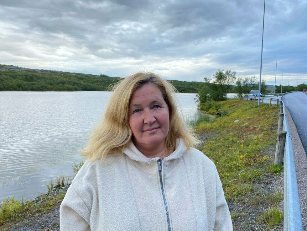 SVs varaordfører og formannskapsmedlem, Elin Mathisen, er klar på at hun og partiet vil ha ei tilfredsstillende skyssordning for elevene fra Neiden. Foto: Hallgeir Henriksen
 Foto: Hallgeir Henriksen