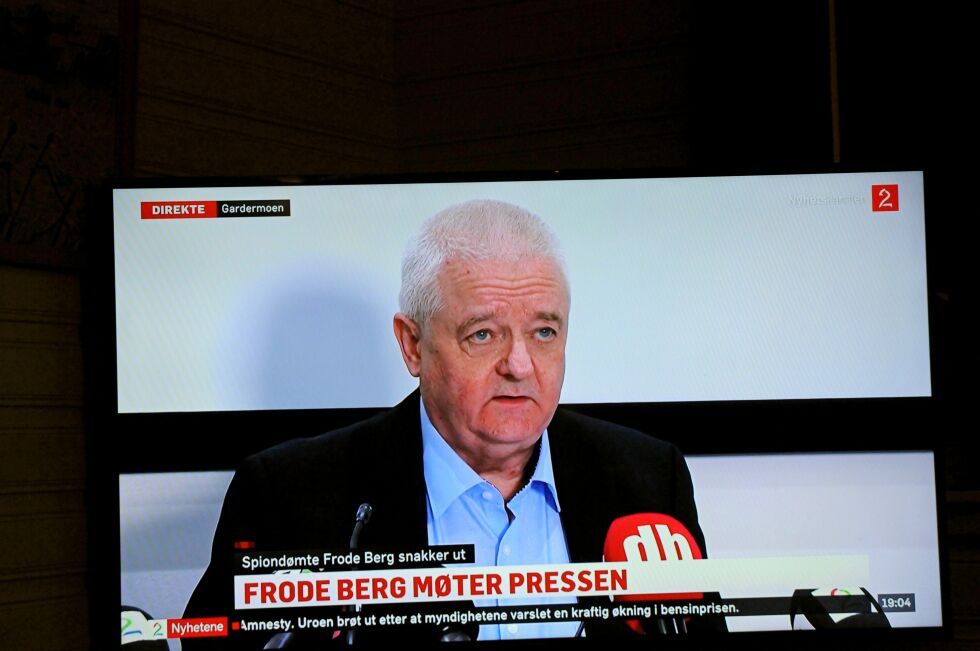 Frode Berg, her sakset fra TV2s dekning av pressekonferansen,  mener seg misbrukt av E-tjenesten, og lover mange avsløringer i ei bok han vil skrive om hva som skjedde i saken han omtaler som en katastrofe. Skjermdump fra TV2 Nyhetskanalen