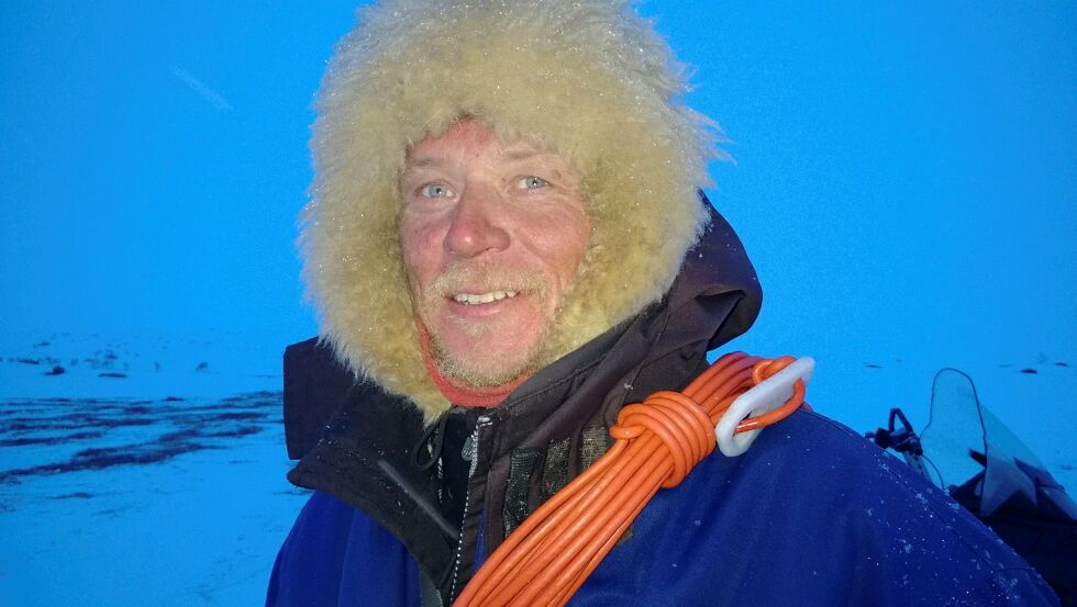 Det begynner virkelig å haste for siidaleder Anders Nils Anti i Vuorje siida. Deres rein er i et område uten antydning til vår ennå.
 Foto: Privat