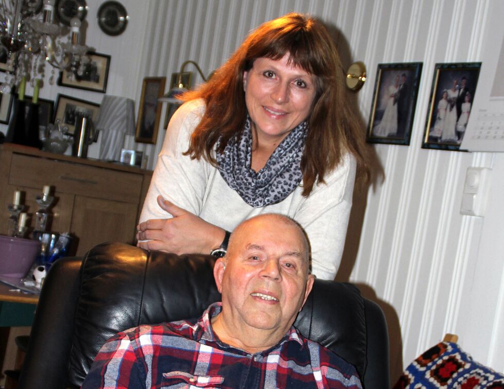 Åse-Torhild Harila og far Karl Harila er med på et språkprosjekt ved UiT.
 Foto: Torbjørn Ittelin