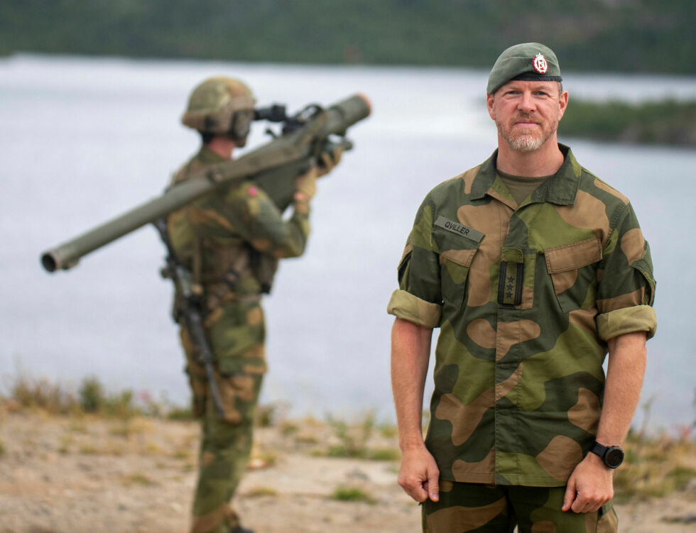 FLF-sjef oberst Jørn Qviller mener innføringen av bærbart luftvern betyr mye for Finnmark landforsvar.
 Foto: Irene Andersen