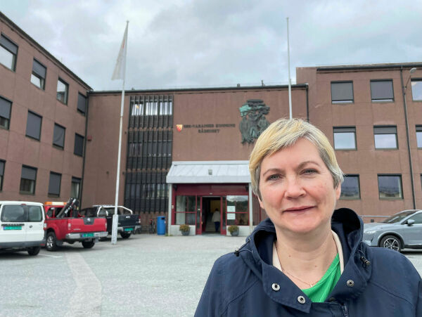 Må låne penger til lønninger