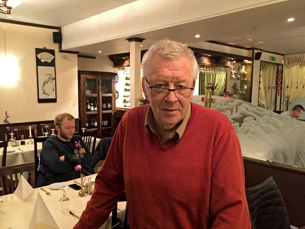 Leder i Finnmark fylkeslag av Nasjonalforeningen for folkehelsen, Helge Ovanger, er bekymra for at råtnende pukkellaks kan påvirke drikkevannskvalitet.
 Foto: Hallgeir Henriksen