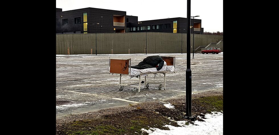Denne sykehussenga hadde det luftig og fint etter at den ble brukt i en brannøvelse.
 Foto: Torfinn Løvås