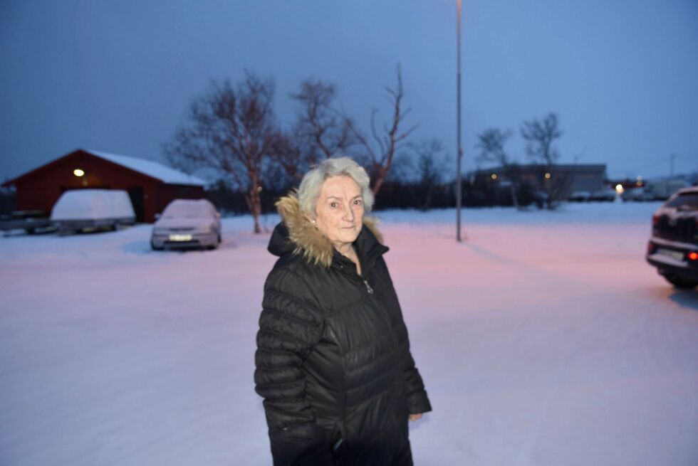 Laila Johansen er sint og fortvilet over det som skjer i Porsanger kommune. – Skal vi bare slukke alle lysene og reise her ifra? spør hun.
 Foto: Lars Birger Persen