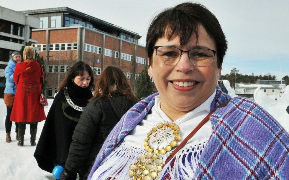 På grunn av co­ro­na­re­strik­sjon­er av­hol­des fei­rin­gen av same­folk­ets dag 6. feb­ruar i Is­par­ken på Alta sen­trum.
– Men det kan bli av­lyst i siste li­ten, selv om det er ute, sier le­der av for­en­ing­en, Bri­ta Ju­li­an­ne Skum. Arkivfoto: Rita Heit­mann