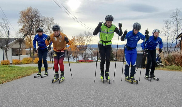 Kombinerer skole og ski