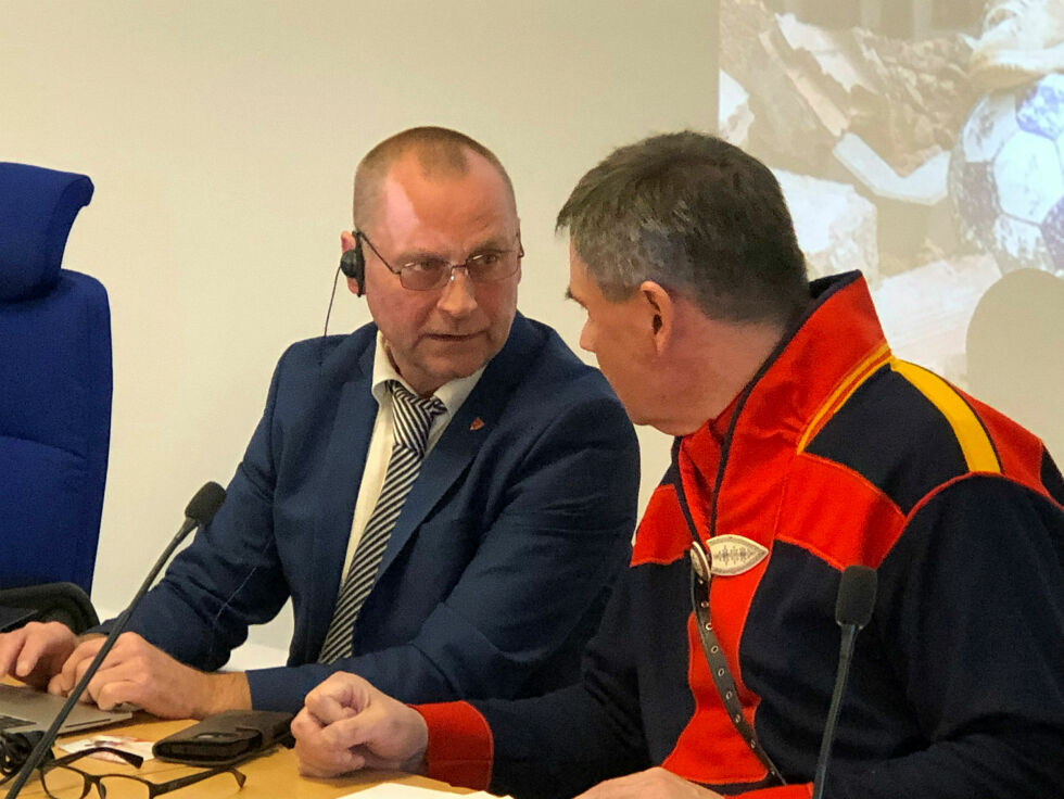 NAV Ávjovárre er vedtatt. Kommunedirektør i Karasjok tror det vil styrke tjenestetilbudet. Ordfører Svein Atle Somby til høyre.
 Foto: Stein Torger Svala