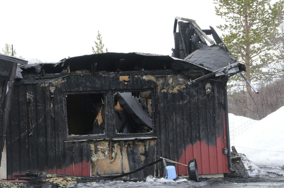 Mannen som er sikta for å ha satt fyr på denne boligen på Håbeth andre påskedag, ble løslatt etter avhør dagen etter.
 Foto: Hallgeir Henriksen