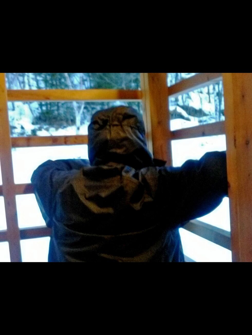 Porsangermannen ble tvangsinnlagt på Nordlandsklinikken 2. januar. Vedtaket fra fylkesnemnda er anket, men Porsanger kommune har forsøkt å nekte mannen å få saken sin fremstilt for Indre Finnmark tingrett hvor saken er satt opp og normalt hører hjemme. Bildet er tatt i luftebua som mannen bruker utenom den daglige spaserturen
 Foto: Privat