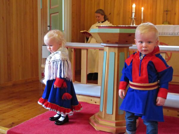Glede og varme i Skoganvarre kirke