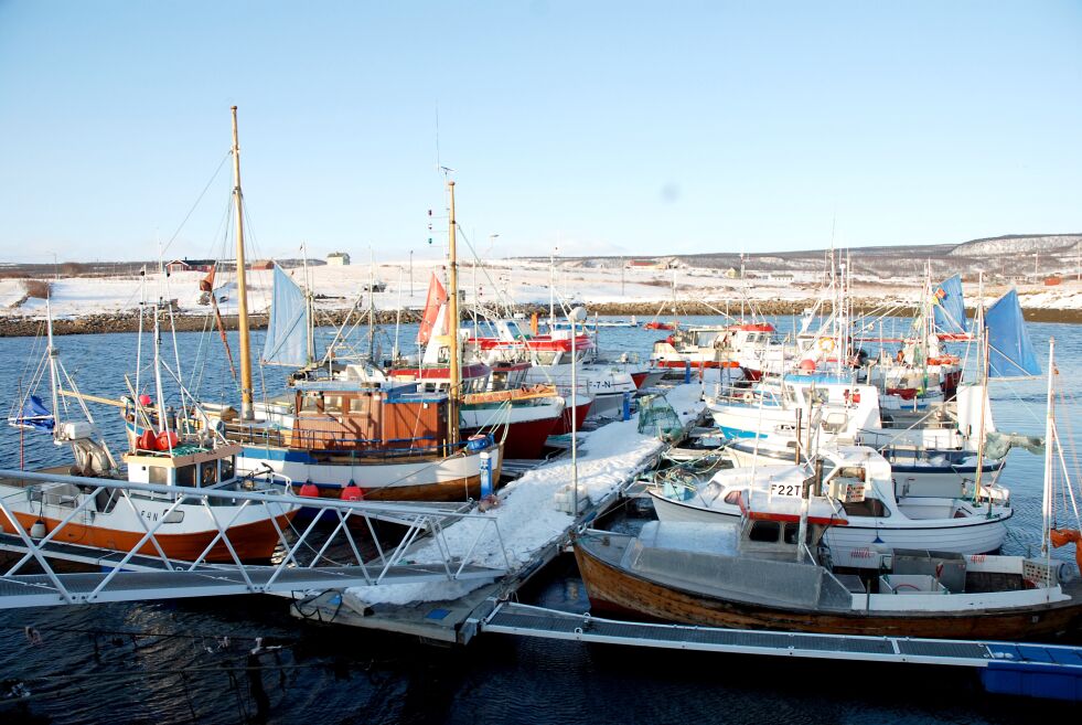De folkevalgte ga torsdag grønt lys for at den lokale fiskeflåten i Gamvik skal få like trygge liggeplasser som flåten i Nesseby (bildet).
 Foto: Illustrasjonsfoto Hans-Petter Tapio