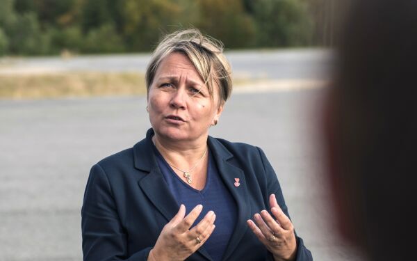 Møter påtroppende forsvarssjef onsdag