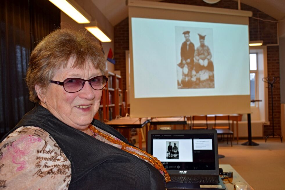 Olaug Gamnes forteller levende og fengslende historien om Sør-Varangers
to sydpolfarere.
 Foto: Birgitte Wisur Olsen