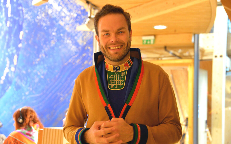 Mikkel Eskil Mikkelsen (NSR) er svært glad for sametingets plenumsvedtak.
 Foto: Steinar Solaas