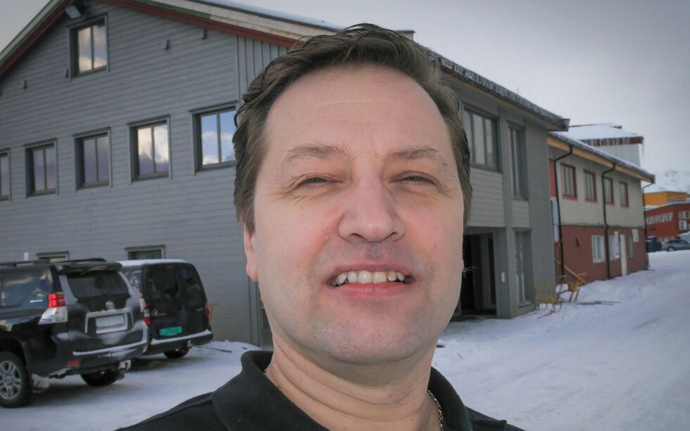 Odd-Arne Nilsen etterlyser lokale smittevernregler, når han nå vil gjenåpne Corner Spiseri. Foto: Geir Johansen