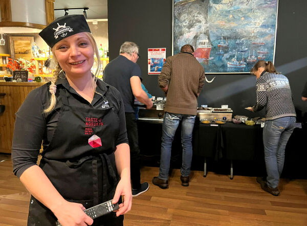 Sjøsamisk servering på Dyfjordbua