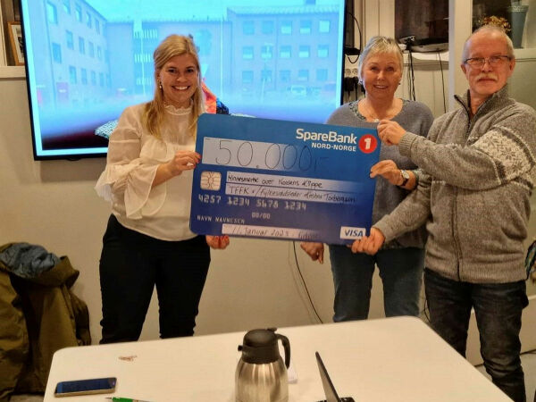 Fylkesrådsleder gir 50.000 kroner til minnesmerke